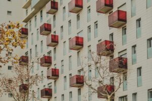 Edificio residencial con defectos constructivos en Zaragoza